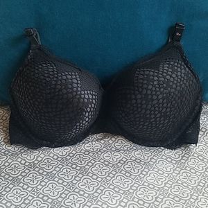 Never Worn Victoria's Secret Lace Bombshell Bra